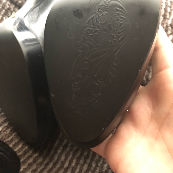 GORGEOUS Black Leather Matisse Booties. - Picture 6 of 8